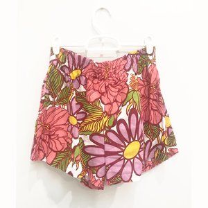 SWF Frida Elastic Waistband Shorts